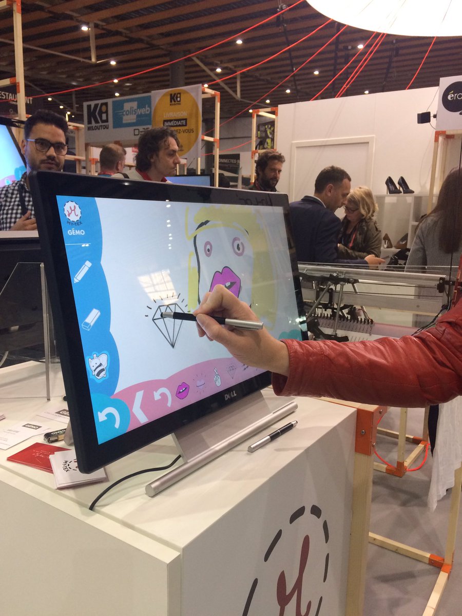 Gemo_Officiel's tweet photo. Les enfants crééent et personnalisent leur t-shirt avec #kidlab projet de My-Tex & @Gemo_Officiel #conext2017 @ConextShow #kids #innovation https://t.co/ROJa8Q5KZU