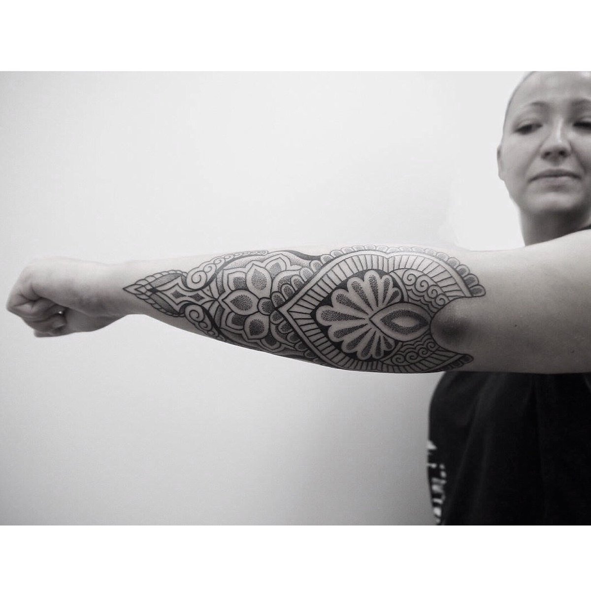 abhinandanbasu1's tweet photo. #bongostyle #tattoo #wip https://t.co/KcQY4txLKZ