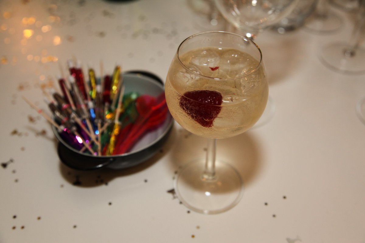 Cooknst_uk's tweet photo. Is it time yet?
#carnival #carnivalextravaganza #tuesdaythoughts #loveit #mixedsessions #cooknst #cookingnewstories #homemade #drinks https://t.co/YD37lMX0IU