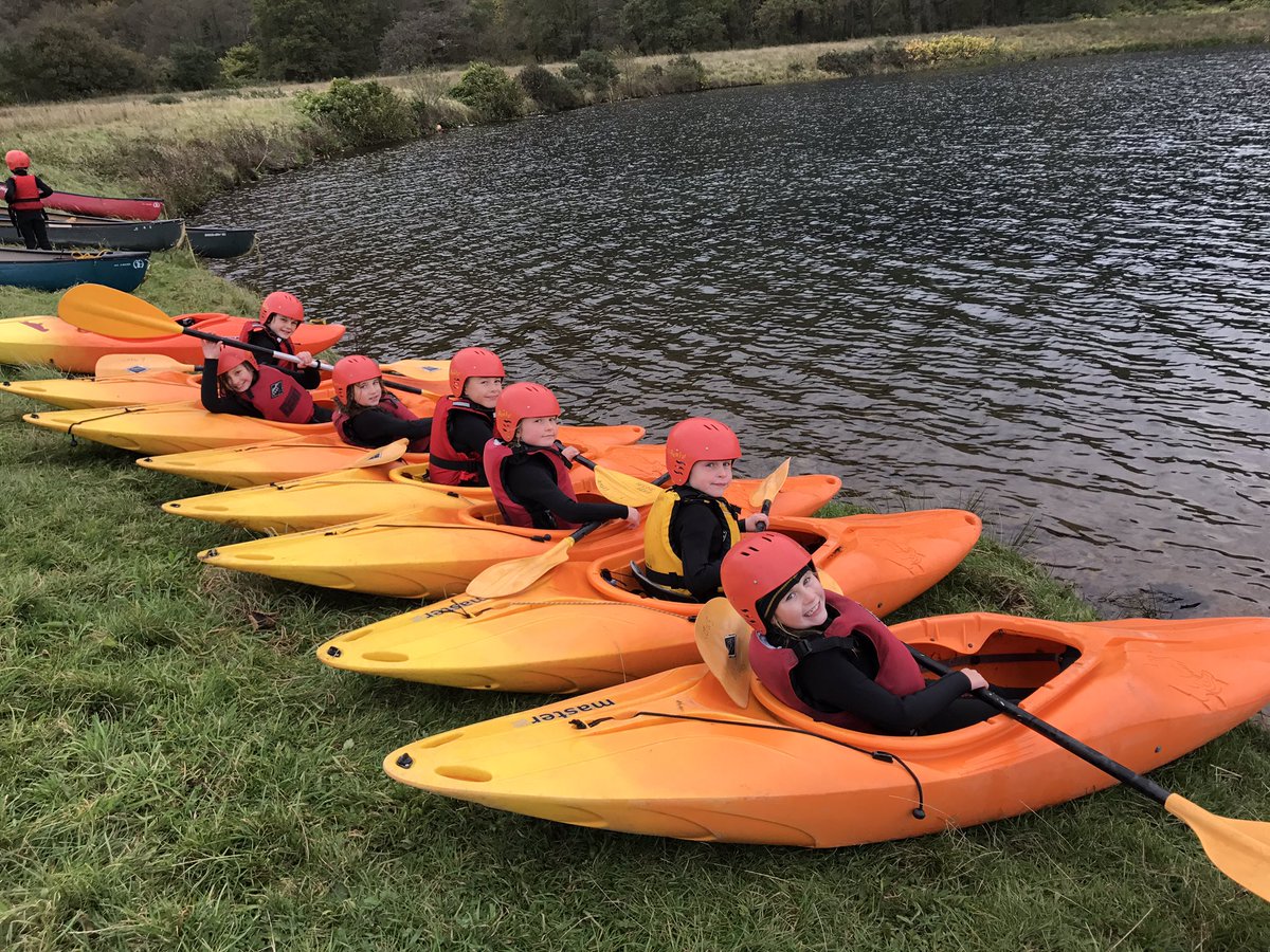 MelinGruffydd's tweet photo. #Bl4A hwyl ar y llyn heddiw! #Yr4A Fun on the lake today! #Abercraf #NA https://t.co/VuEOzGnPlf