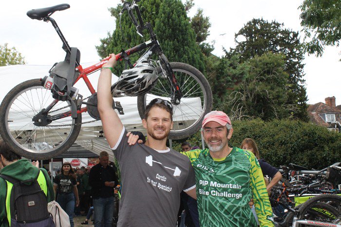 Wheely Challenging Hills for Charity Bike Ride <a href="/PIPLDN/">PIP</a> <a href="/BadgemoreHenley/">Badgemore Primary</a> <a href="/Lovibonds/">Lovibonds Brewery</a> henleyherald.com/2017/10/17/whe…