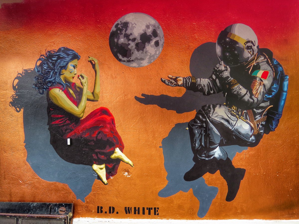 TokidokiNomad's tweet photo. #artist #bdwhite #streetart #eastvillage #newyorkcity @EastVillageNY @TimeOutNewYork @NYMag @nypost @nytimes @PengeStreetArt @resalis #art https://t.co/NyMS37Wo52