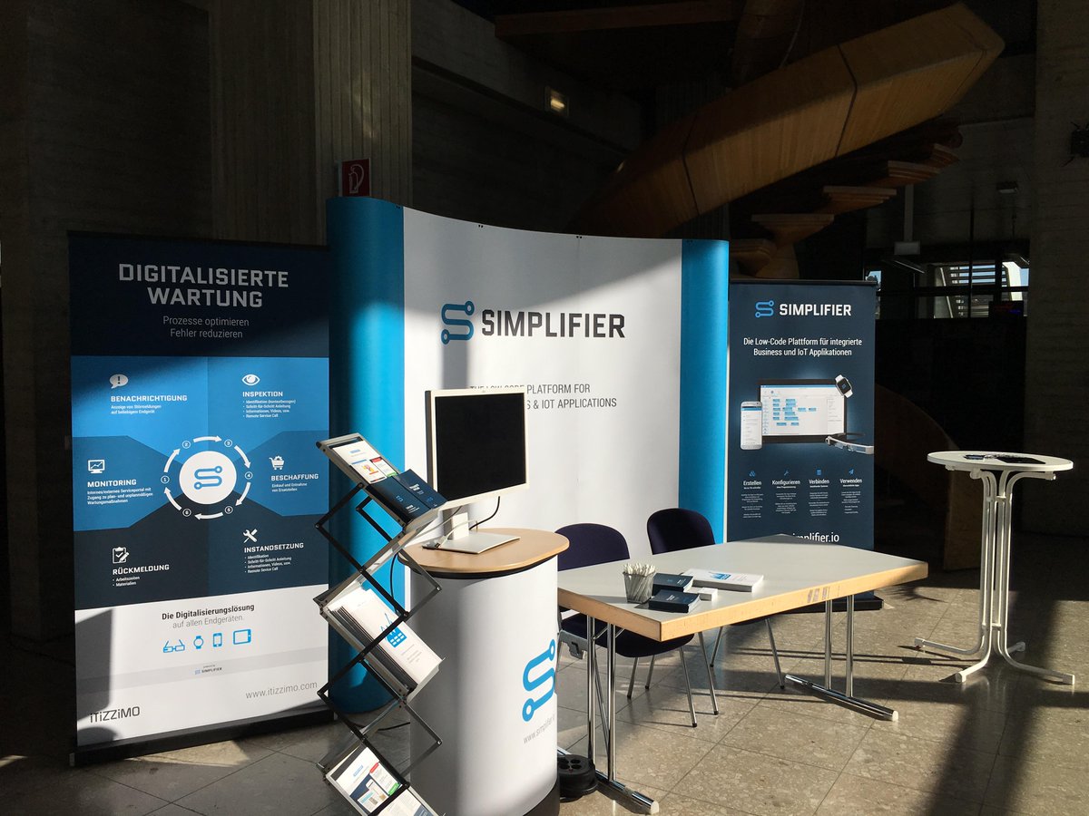 simplifier_io's tweet photo. Der Messestand steht und somit kann das #EsslingerForum beginnen. https://t.co/0OfM1sYdSC #iTiZZiMO #Simplifier @fraunhoferiao https://t.co/laxwHjsRnI