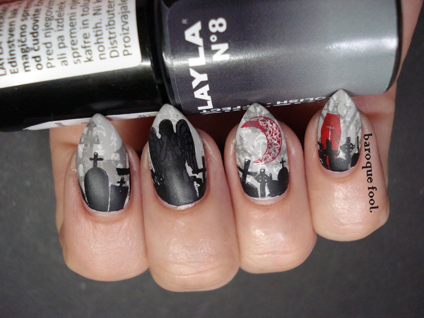 I love this time of the year! #Halloween2017 is made cute with @bundlemonster &amp; <a href="/MoYouLondon/">MoYouLondon Official</a> &amp; <a href="/glam_express/">Glam Express</a> 👻👻👻 #gothic #halloweennails