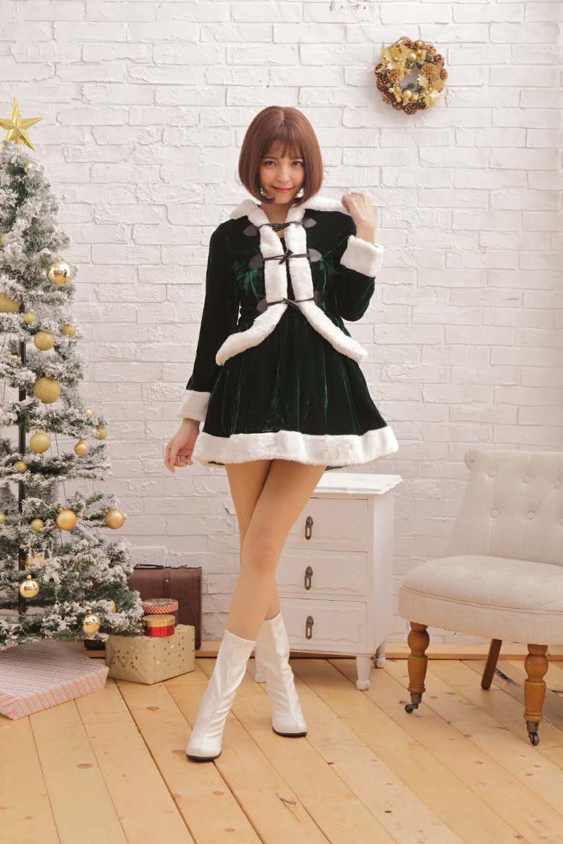 BODYLINE_Tokyo's tweet photo. 少し気が早いですが今年のクリスマス用コスチュームのモデル撮影風景ちょい見せしちゃいます☺☺ https://t.co/YpcGaa78qd
