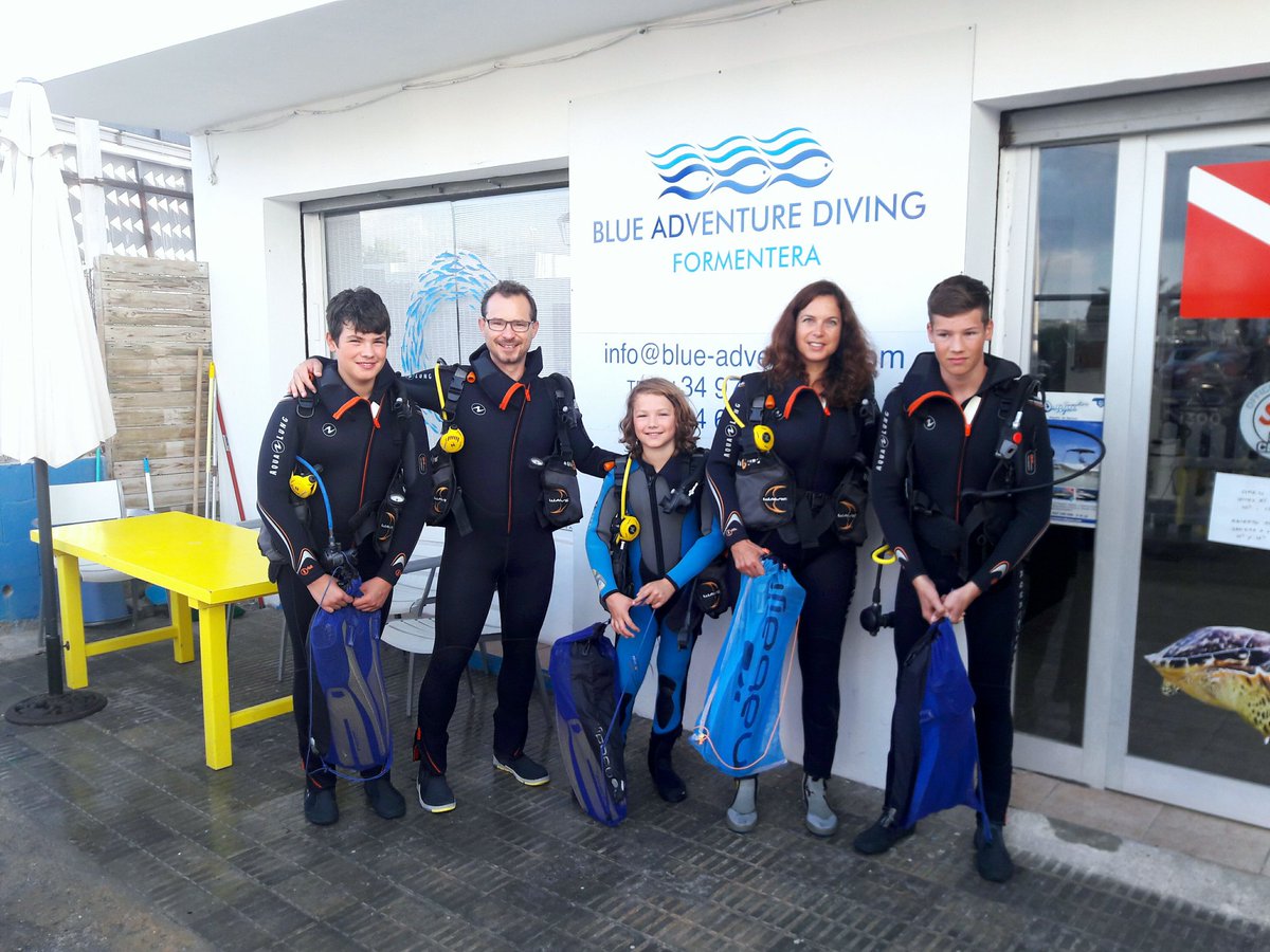 Blue_Adventure's tweet photo. #Trydives #formentera #scubadiving #buceo #tauchgang. Ven apuntate con nosotros. 😎🌴🌊 https://t.co/K00UpuPhdq