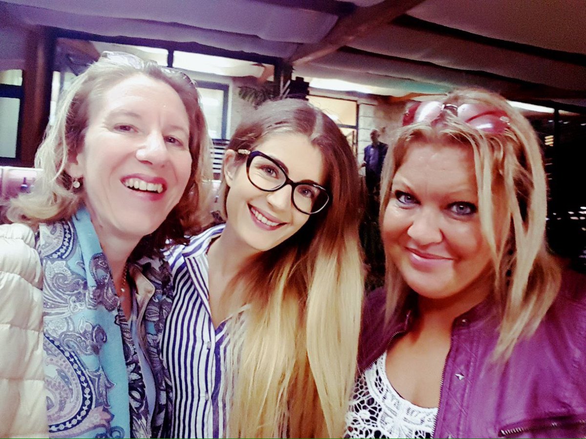 EliseQuevedo's tweet photo. From the translator & AV team to the fellow speakers who I got to share stage with...
What a time we all had! #NetworkMNE #Network17 ๐๐ https://t.co/lPKM8tnutT