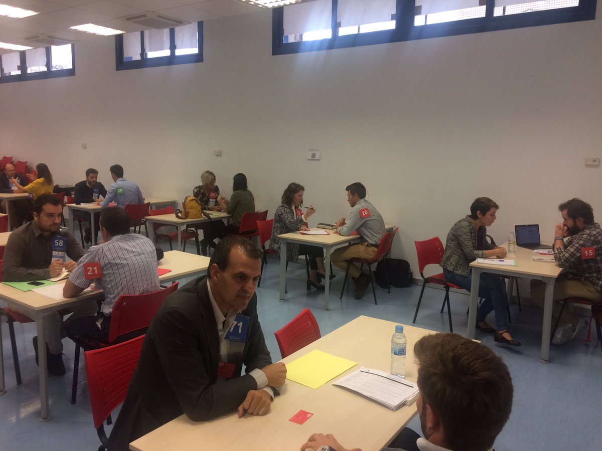 AICAempresarios's tweet photo. Reuniones por todas partes en el Networking Tecnológico de @ALCBDS_Ayto en @ALCBDS_StartUp https://t.co/17lRruO4Hj