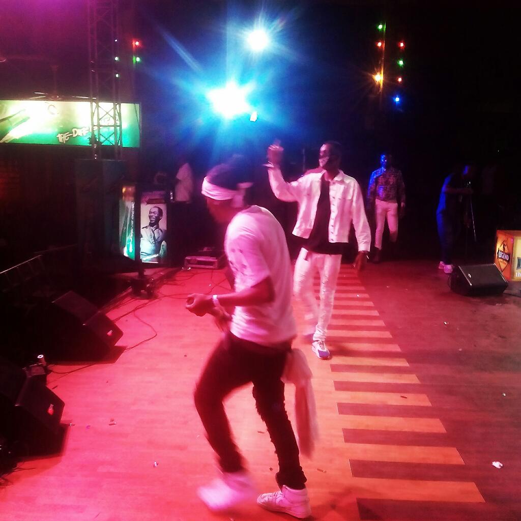 samiyo11's tweet photo. Killing it @ Felabration2017
#kalakutarebulic
#Felashrine
#Samiyo https://t.co/Ft2hI1ehL0
