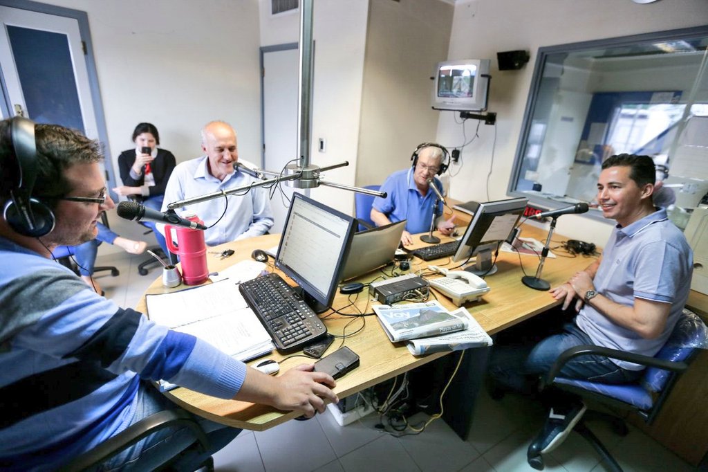 ManuelCalvoCba's tweet photo. En #FMIdentidad de #LasVarillas, hablamos sobre el panorama electoral para el domingo. https://t.co/0aokISj65i