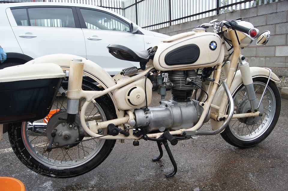 mavericksrider's tweet photo. Rob approached Mavericks Motorcycles to sympathetically restore his elegant BMW R26. #bmwr26 #trustmavericks #ProWorkShop #No1 https://t.co/5aVRtmE9Wj