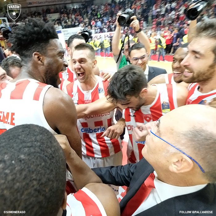 PallVarese's tweet image. Perchè smettere di riguardare queste immagini? 🔍 #VarCan #GOVARESE 📸 @SimoRaso