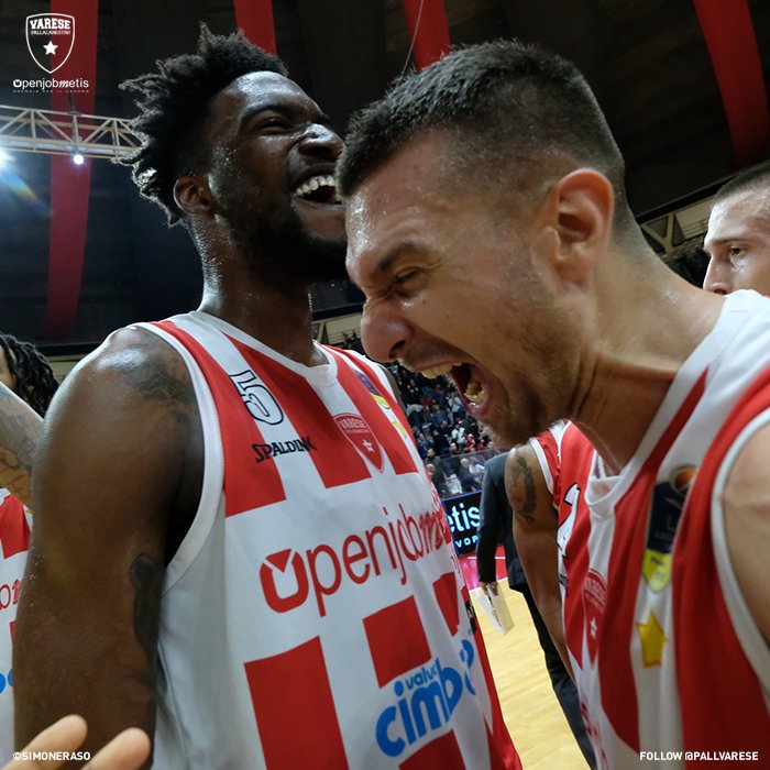 PallVarese's tweet image. Perchè smettere di riguardare queste immagini? 🔍 #VarCan #GOVARESE 📸 @SimoRaso