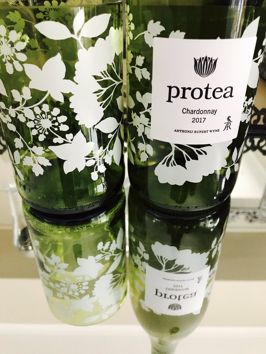ElmarieBerry's tweet photo. Thank you @AnthonijRupert for this lovely bottle of Chardonnay. I can't wait to taste it๐#Recycleinstyle #pretty https://t.co/A2dtoy5KPf