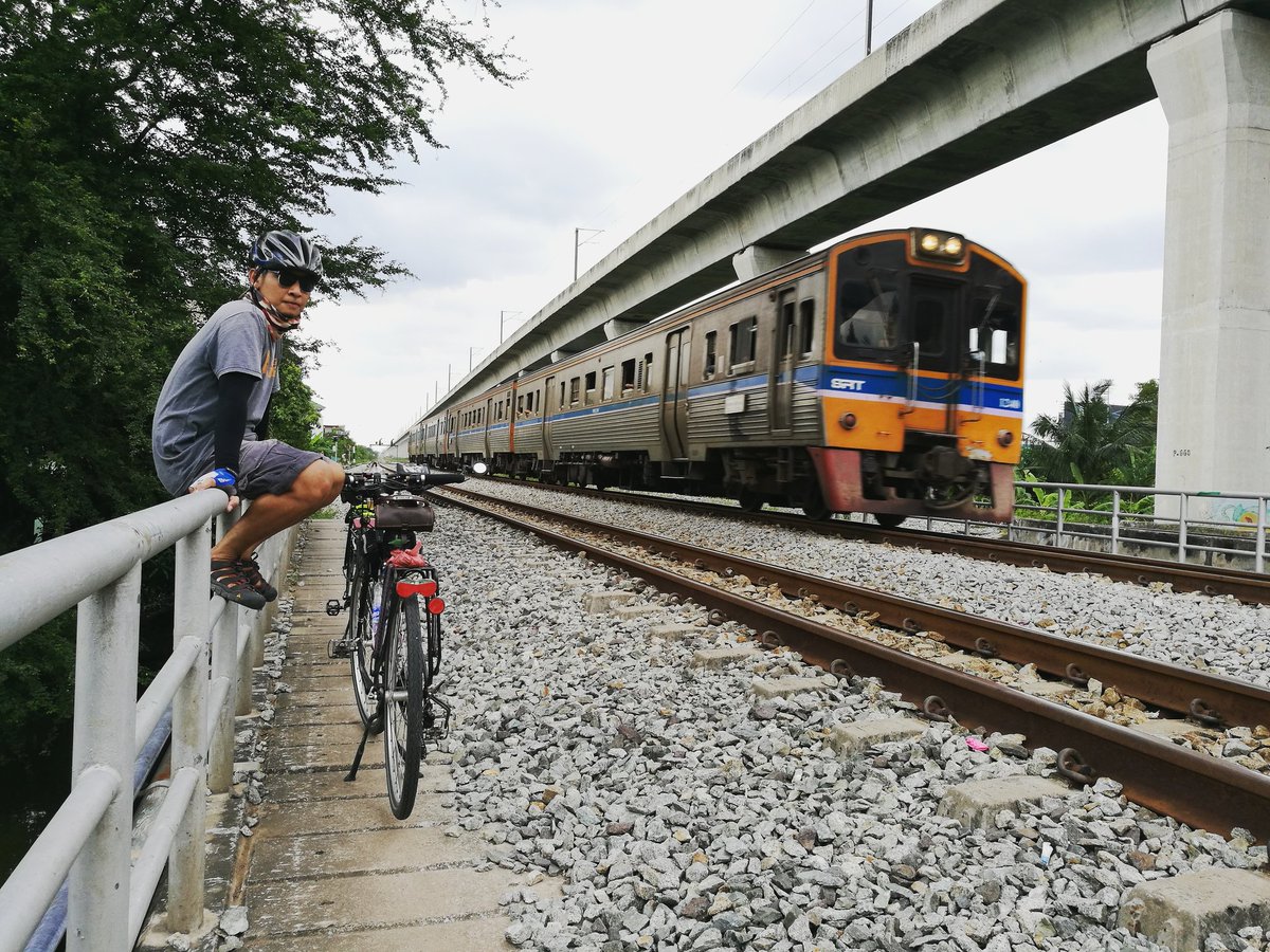 spinningbearTH's tweet photo. ✨🚴✨ Once a year, go someplace you've never been before 💚 
#spinningbearhostel #hostelforcyclist #bangkokhostel #backroadcycling #bicycletour https://t.co/qfvNjdikjp