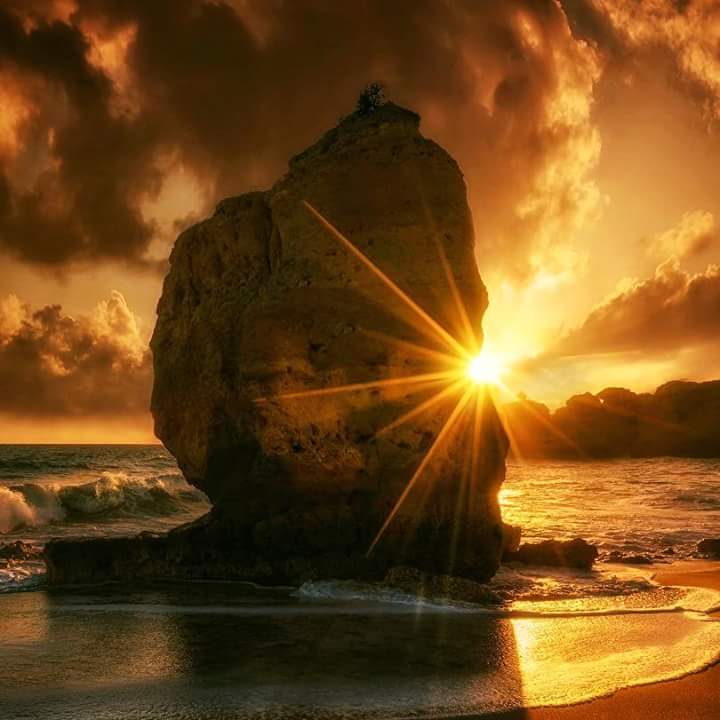 If there is a dream behind door, please keep on tapping until the door opens.