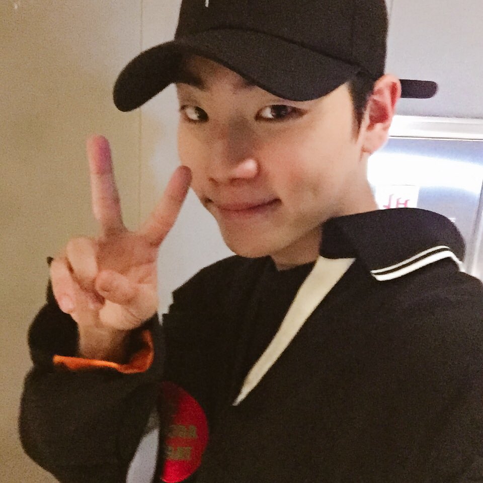 ONF_members's tweet photo. [#이션] 저희 잘 도착했습니다✌🏻 https://t.co/AiU7caZ9Tm