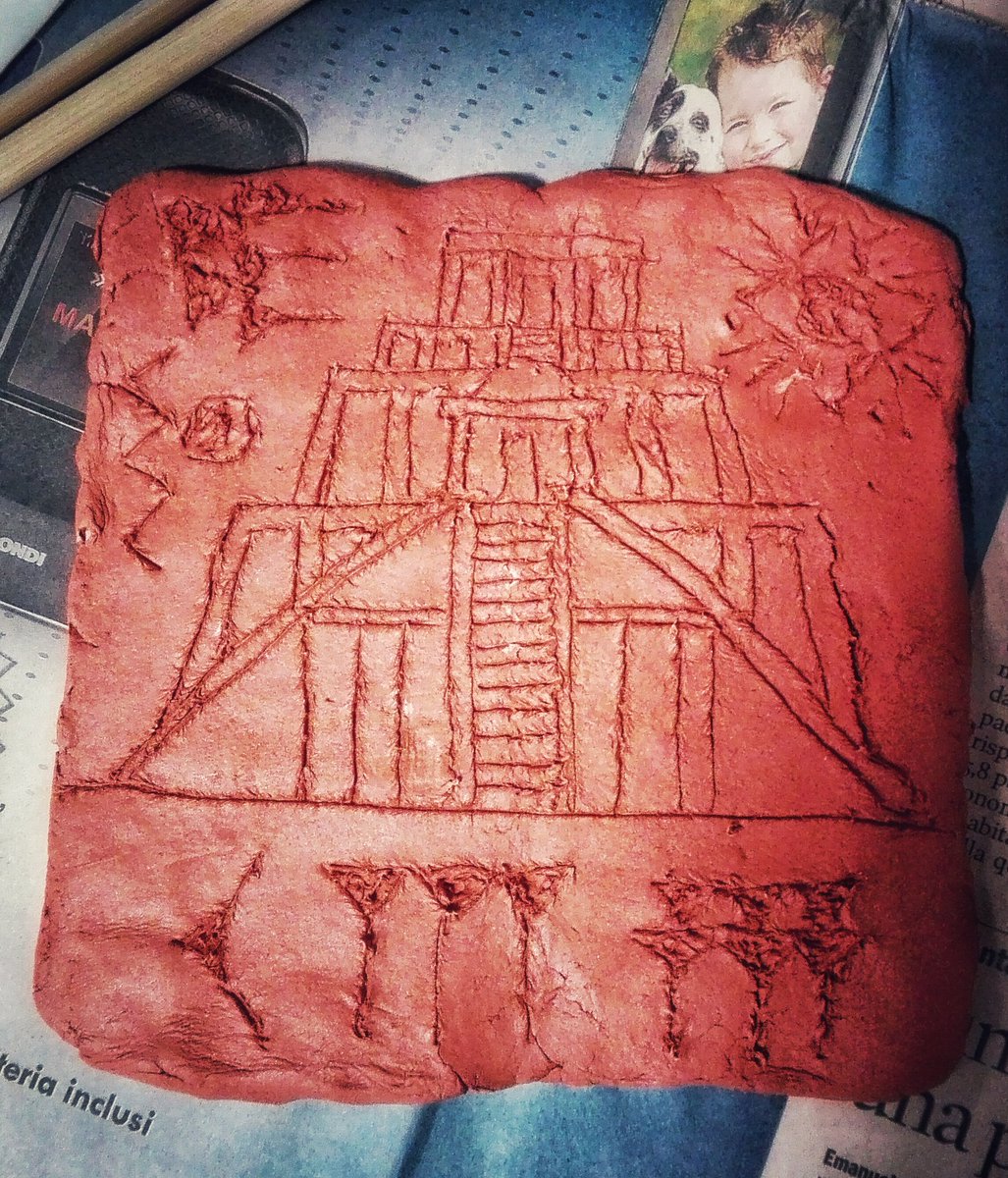 IlariaSalmaso's tweet photo. Working on #sumeriantablet at #Iusve with @lacriscros 
#advsumerians https://t.co/L1QQ954vUk