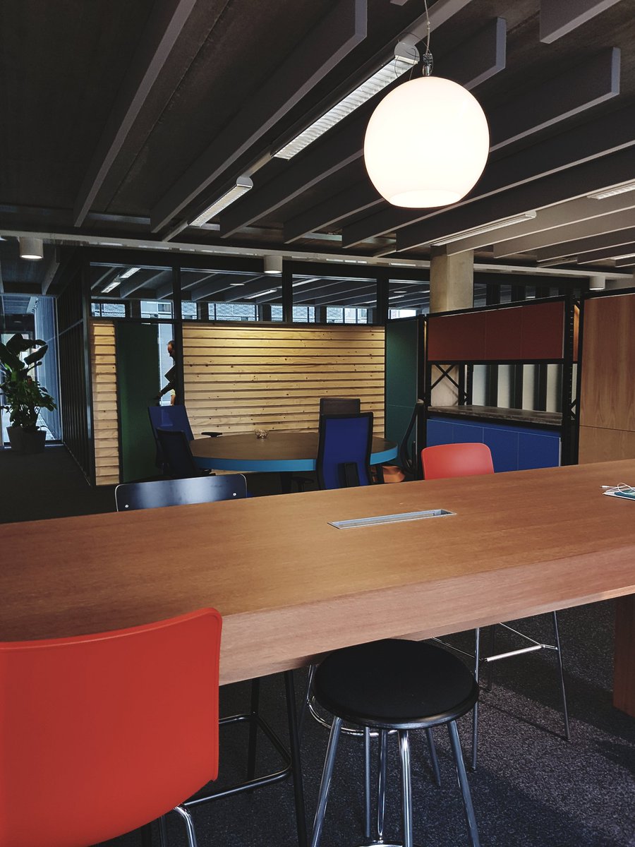 craftworkz_be's tweet photo. Meet our new office! 😎 #awesome #work #robot https://t.co/4RRJuzygXG
