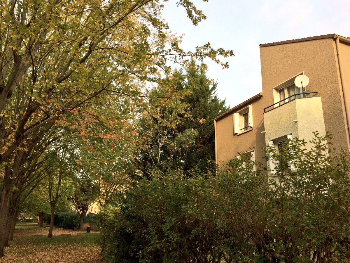 3F_Officiel's tweet photo. [#Surleterrain] à #Eragny visite guidée après travaux d’une résidence #3F en vente #ventehlm #proximité https://t.co/98RtDAm5kk  #automne🍂🍁 https://t.co/4mkOTz9BCx