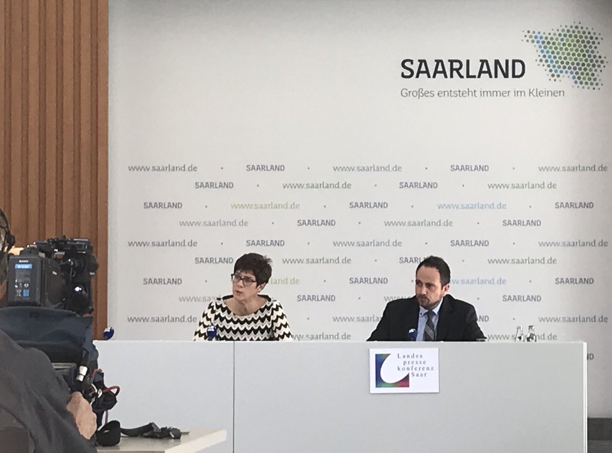 saarland_de's tweet photo. MP @_A_K_K_ in der #LPKSaar mit Ausblick zur Ministerpräsidentenkonferenz diese Woche im Saarland. https://t.co/i2cbFt81i2