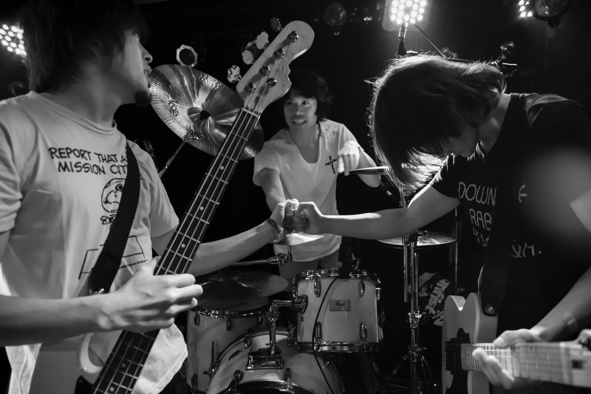 CLUBPHASE's tweet photo. 11/3(金)PHASE
forestribe presents"LASTLIVE"
OPEN 18:30/START 19:00
■forestribe
チケットはバンド予約にて受付中!
#forestribe https://t.co/oTNLa6KIMf