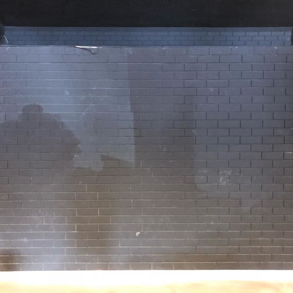 Calogeros6162's tweet photo. Tomorrow afternoon this blank wall will be transferred into something just spectacular thanks to @livrobinson_arti… https://t.co/oajiBpiTYY https://t.co/OilKKfdSBo