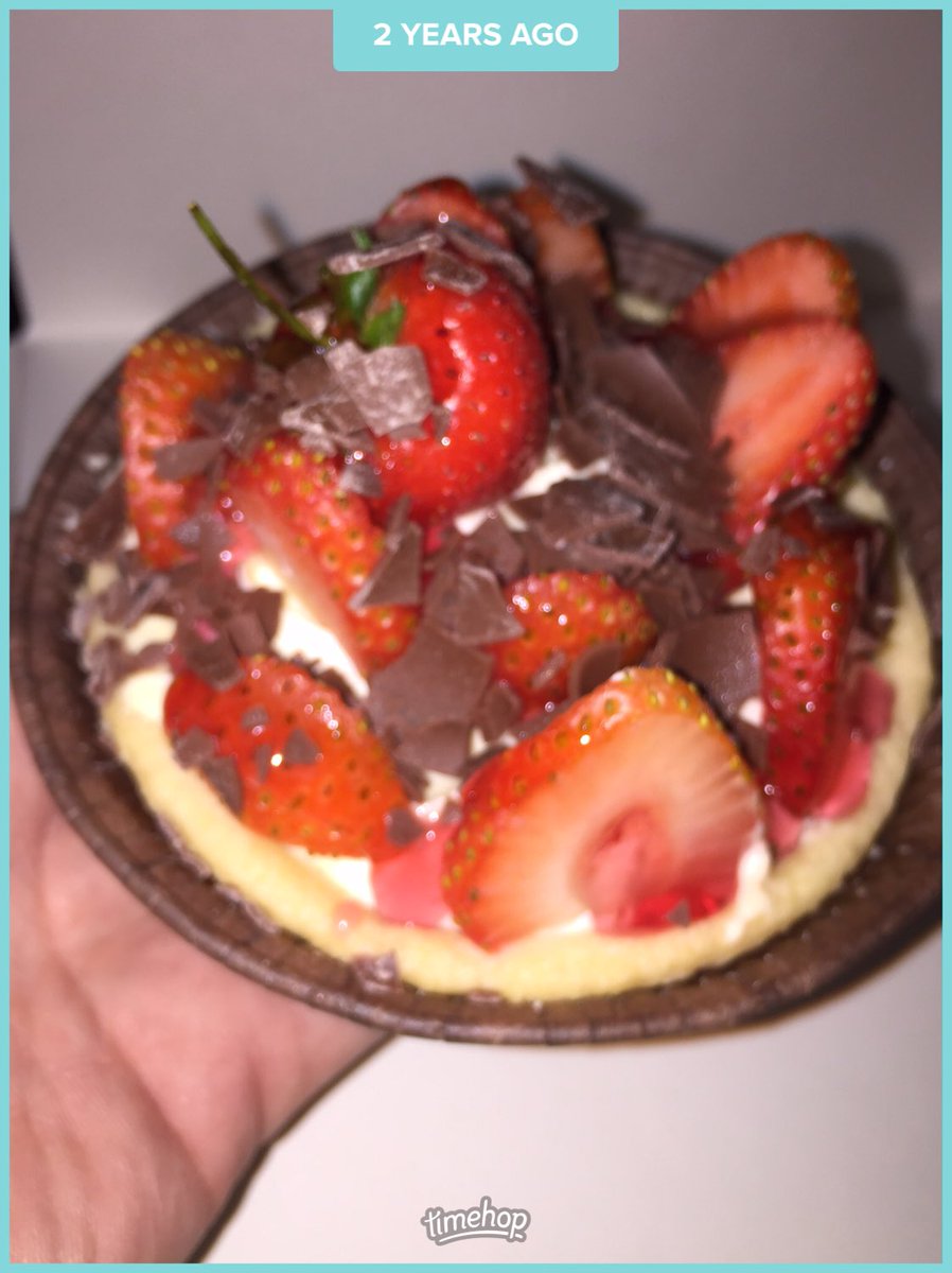 kirstieridewood's tweet photo. @MirandaWaltonxx @SharneeLamb remember when we went to Morrison’s especially to get our salads and came back with these beasts? 😏 #highlyf https://t.co/O1D5T0tvtV