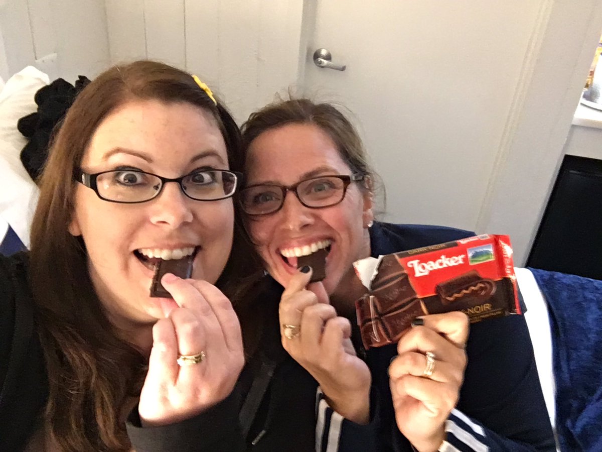 BerkshireMacKid's tweet photo. Had a little chocolate craving last night &amp;  @LoackerUSA won these mamas' hearts!#MKLovesLoacker #MKMeetup #ad https://t.co/No208MlwZs