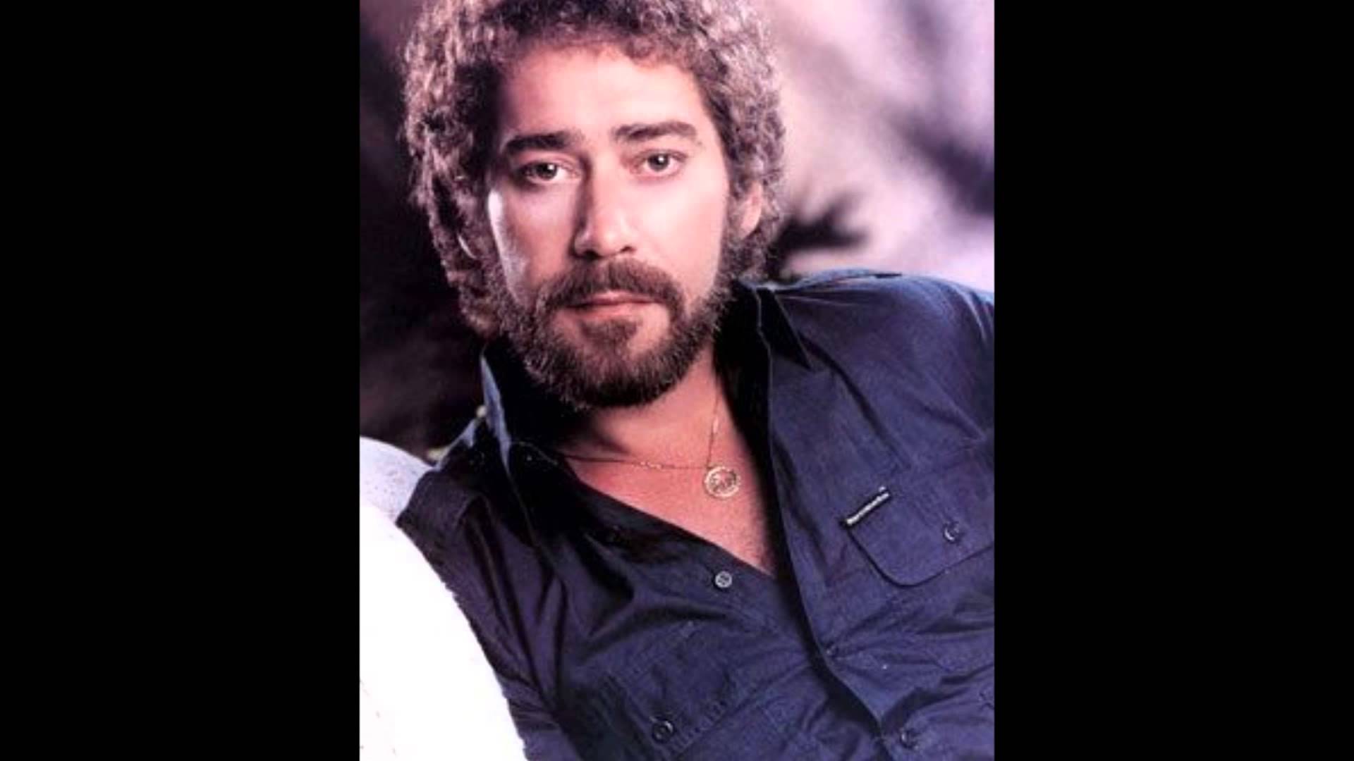 October 17 Birthdays....
Happy Birthday to 76 year old Earl Thomas Conley and 59 year old Alan Jackson! 