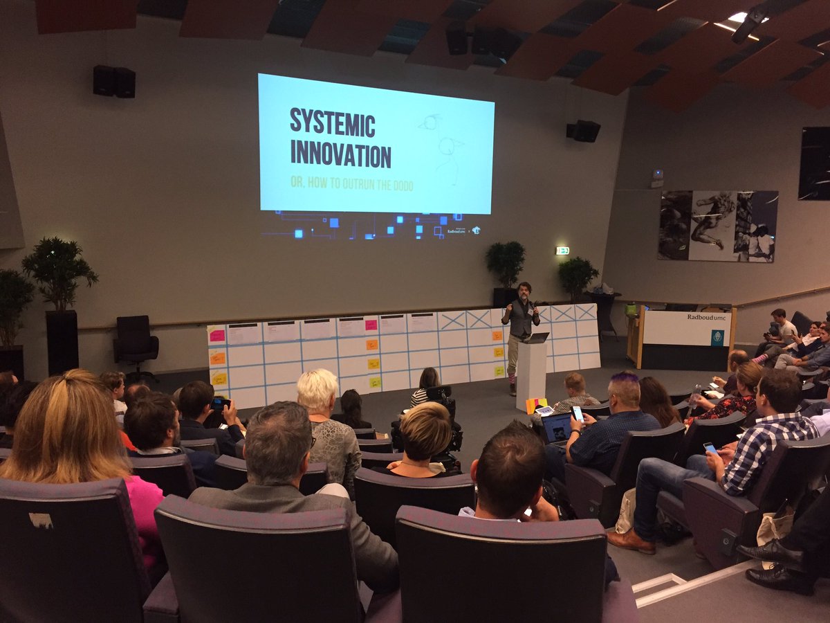 Renske_deBruine's tweet photo. Listening to the opening of #ILN17 before giving our 1 min pitch about #Winq #enablingshareddecisions #healthcare #systematicInnovation https://t.co/T3QGT1oijr