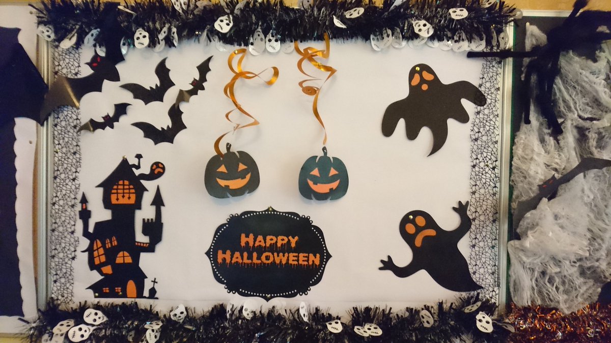 Emily_DRI's tweet photo. Our spooky boards all ready for halloween here at Broome park @diamondresorts  #diamondresorts #halloween #DRItechsavy https://t.co/MNx88DsMnT