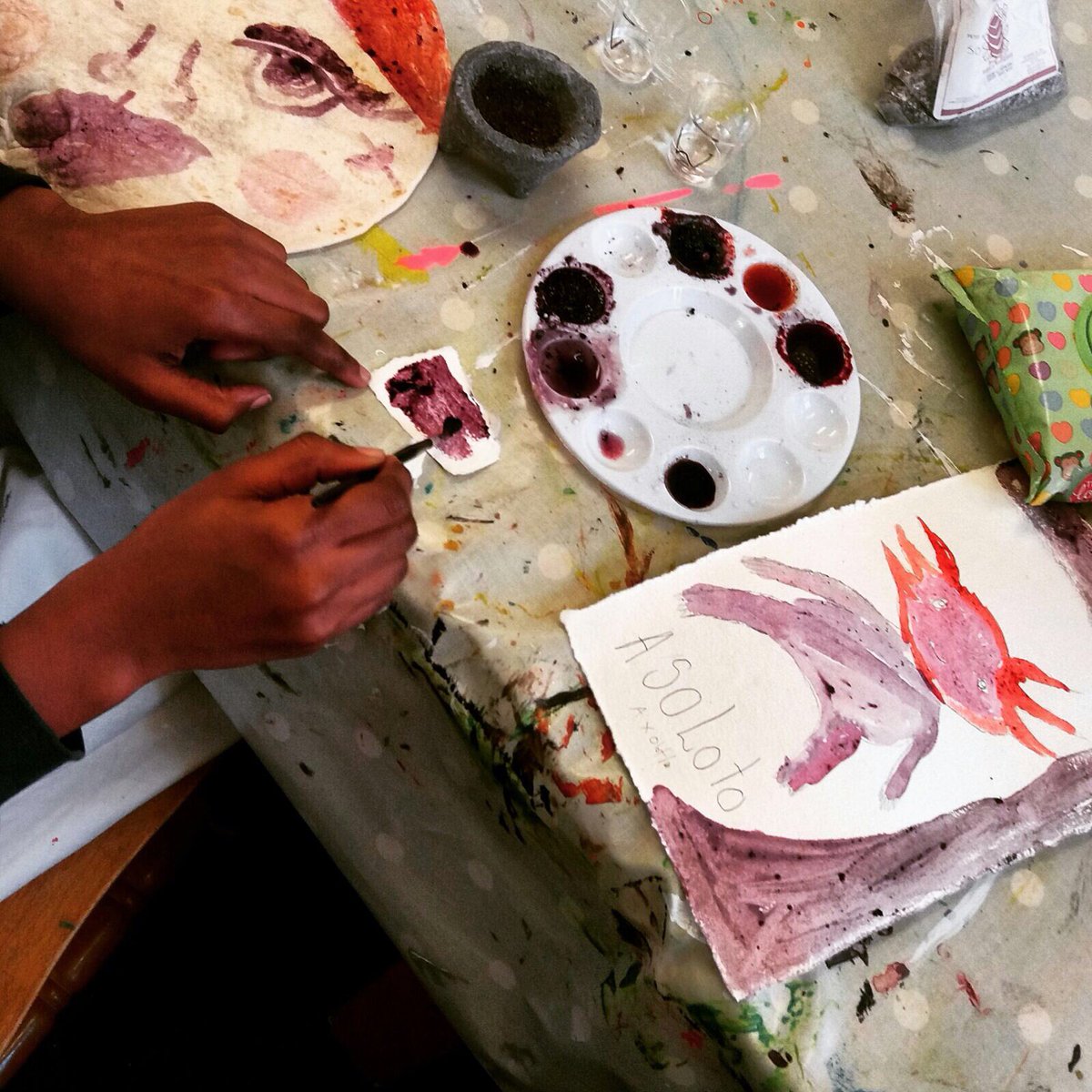 TheArtRoomUK's tweet photo. We really enjoyed our workshop yesterday morning at Stockwell Primary School with Greer Pester Arts as part of First Food Residency! https://t.co/2ISWF0hfZb