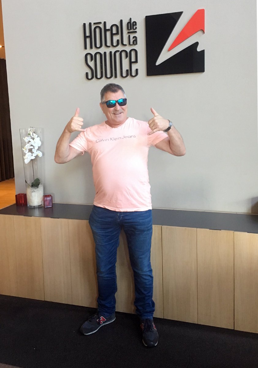 HoteldelaSource's tweet photo. Jean-Marie Bigard était avec nous pour son dernier spectacle "Nous les Femmes". 
Un vrai artiste réac, grinçant et drôle🤣 https://t.co/o7USCNI0X5