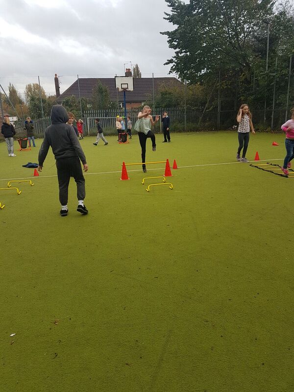 AndreaWebb35's tweet photo. Thank you @LEDSportsCF for supporting @BARCALeeds young people in Bramley. Meeting @Child_Leeds priorities. #encouragephysicalactivity https://t.co/qdanolOVKU