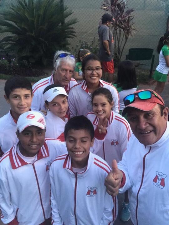 masomova's tweet photo. Ayer arrancó el campeonato @COSAToficial 12 años en Santa Cruz, #Vamos #Perú!!! @ipdcomunicacion @Tenisalmaximo @TENISPERU https://t.co/jrvCpHdIYe