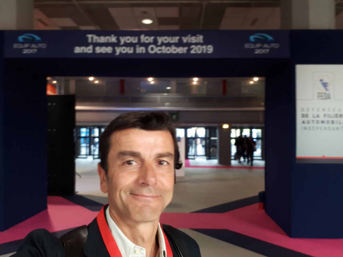 Carrayves's tweet photo. Après France 5 j enchaîne sur le salon Equip'auto. Reportage et infos à venir
#automobileclub #equipeauto #mobilite #auto https://t.co/p1NQF4HQwJ