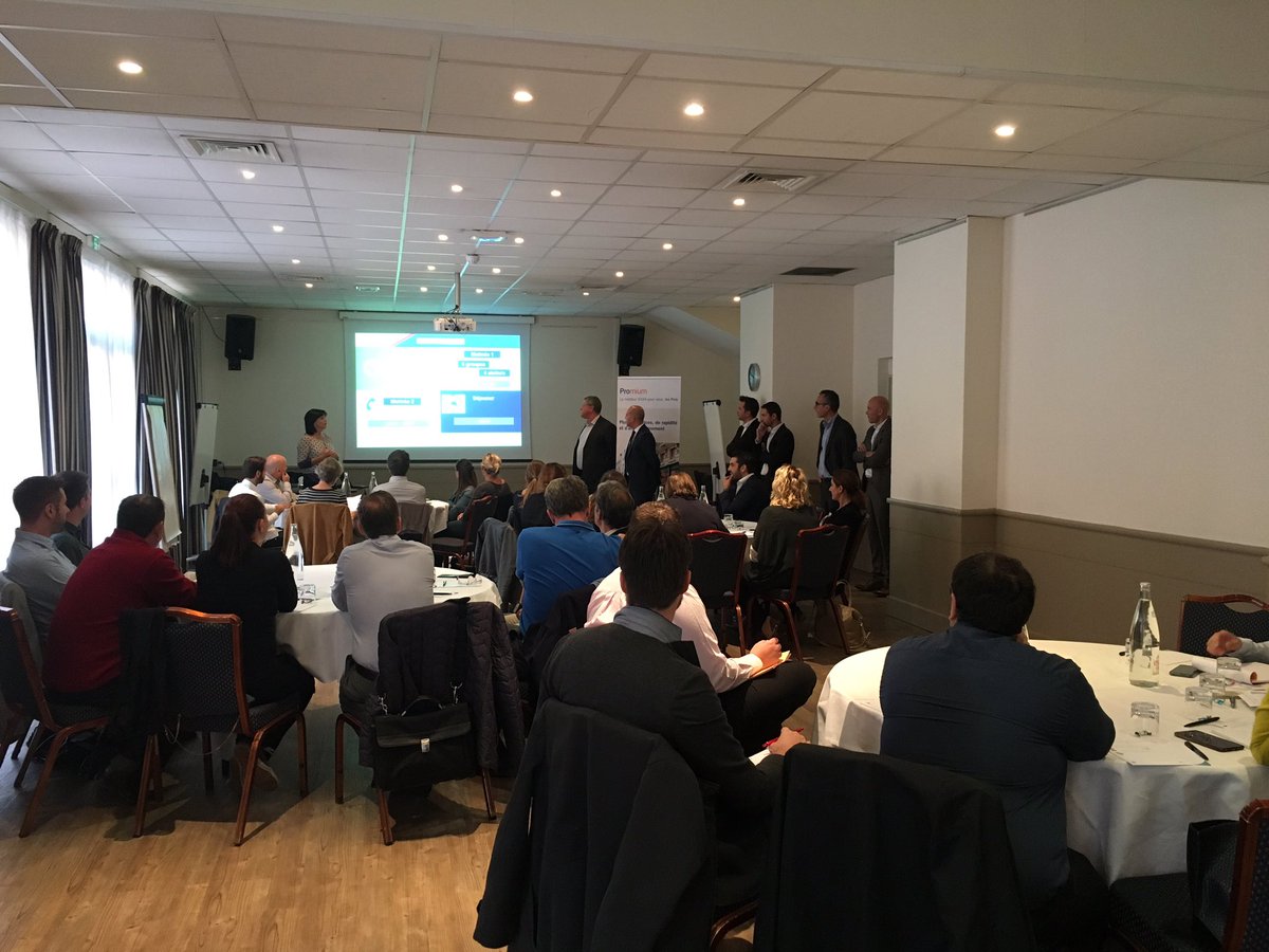 SamuelBonifas's tweet photo. A la rencontre des Pros avec les agents AXA 
Belle initiative @karine13Ttt @ChateletRichard https://t.co/KkIpeOGAb1