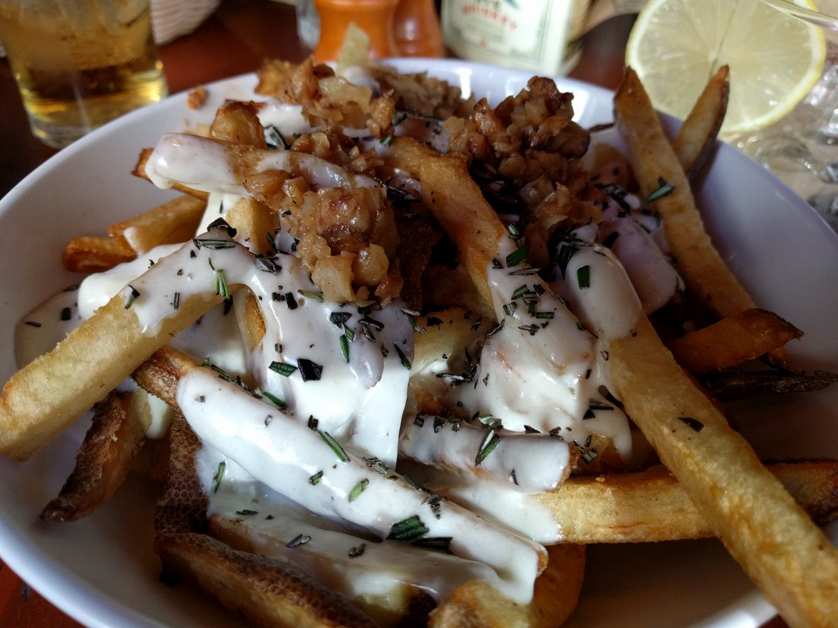 PortlandPoutine's tweet image. Ringler&apos;s has a special called Grimm Fries