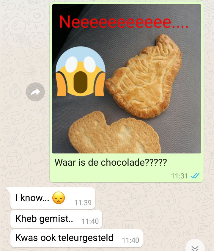Anthonyvds's tweet photo. @lievenscheire Lieven, jij hebt ten minste nog chocolade! #nuweetikwaaromdezeemoticonbestaat https://t.co/Wz1YVqsOrh