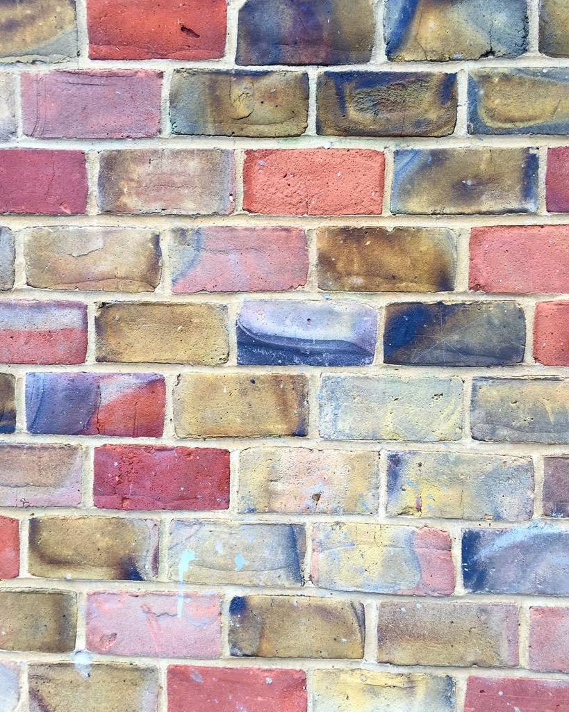 AliceStevo's tweet photo. I noticed these beautiful, agate-like bricks whilst walking through an estate in Nunhead this morning. #nothingiso… https://t.co/fN3tRWqY8l https://t.co/izDz93EZPg