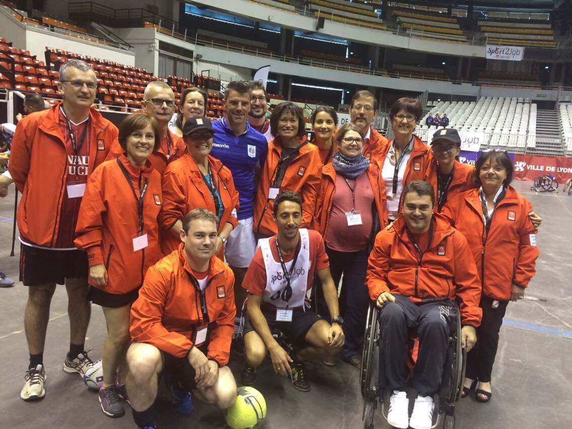 Beuuz_'s tweet photo. L'équipe #truck2ouf avec Grégory Coupet #sport2job https://t.co/J6kZHJbN9M