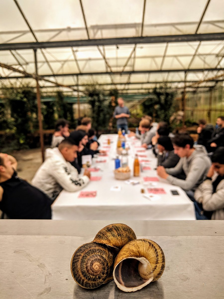 Wij brengen de foodwereld naar jou! Vandaag inspireren we #roc studenten bij Slow Escargot met <a href="/LennardterHall/">Slow Escargots</a>  #bidfoodforstudents