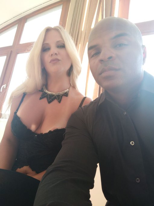 TW Pornstars Caroline De Jai