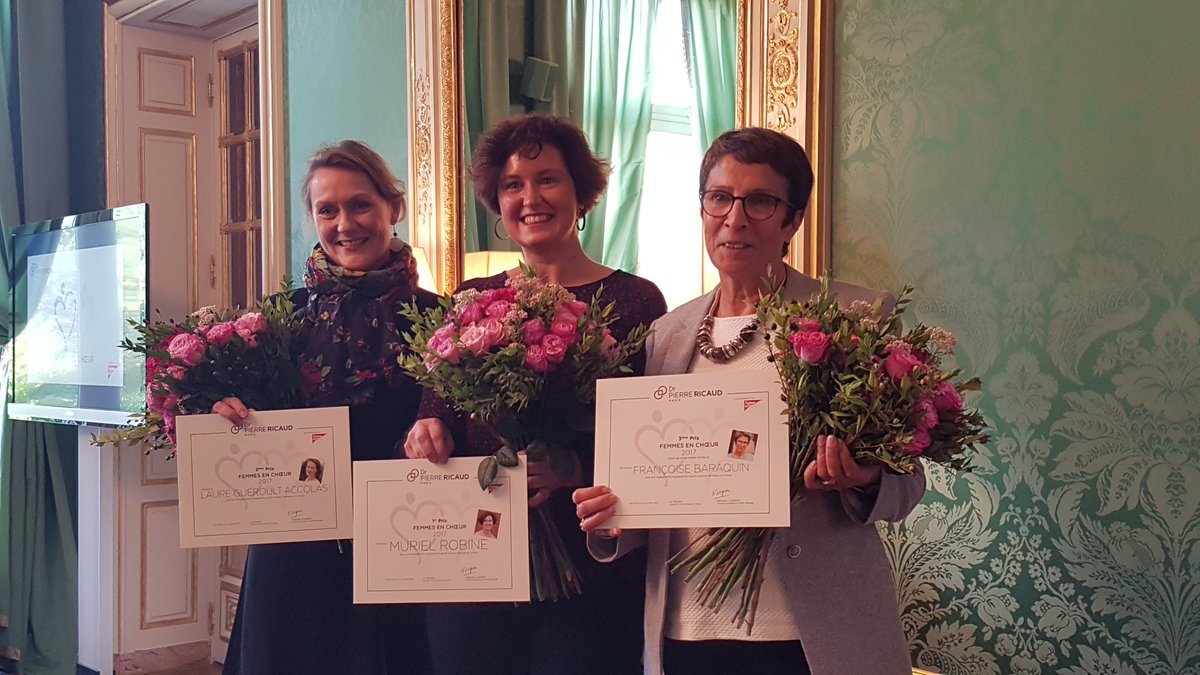 bienaporter's tweet photo. Nous sommes fiers de vous annoncer que notre équipe vient de remporter le 1er prix Femmes En Choeur par @DrPierreRicaud et @femmeactuelle ! https://t.co/PEp0ofj6tM