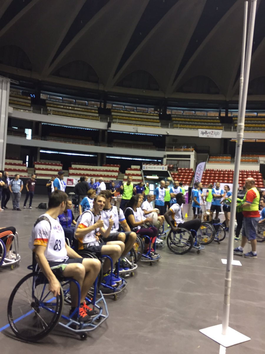 amelie_vieville's tweet photo. Handirugby. Go la #TeamSQLI ! #Sport2Job https://t.co/fqOsoIdH3C