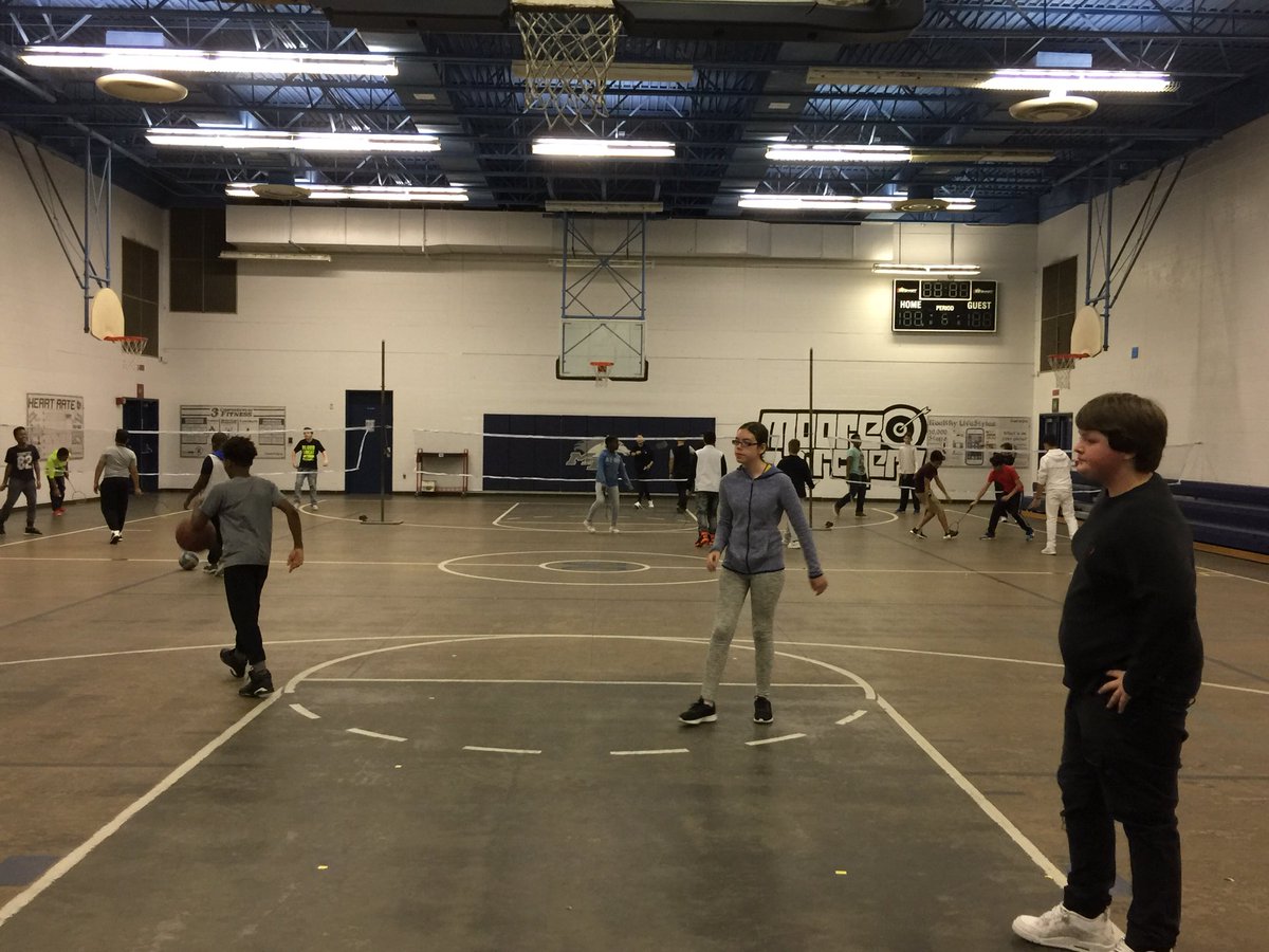 kylemckune's tweet photo. When given a choice... .....badminton🏸>basketball 🏀 #KNOWmoore #moorePHYSED https://t.co/10u6CRIitE