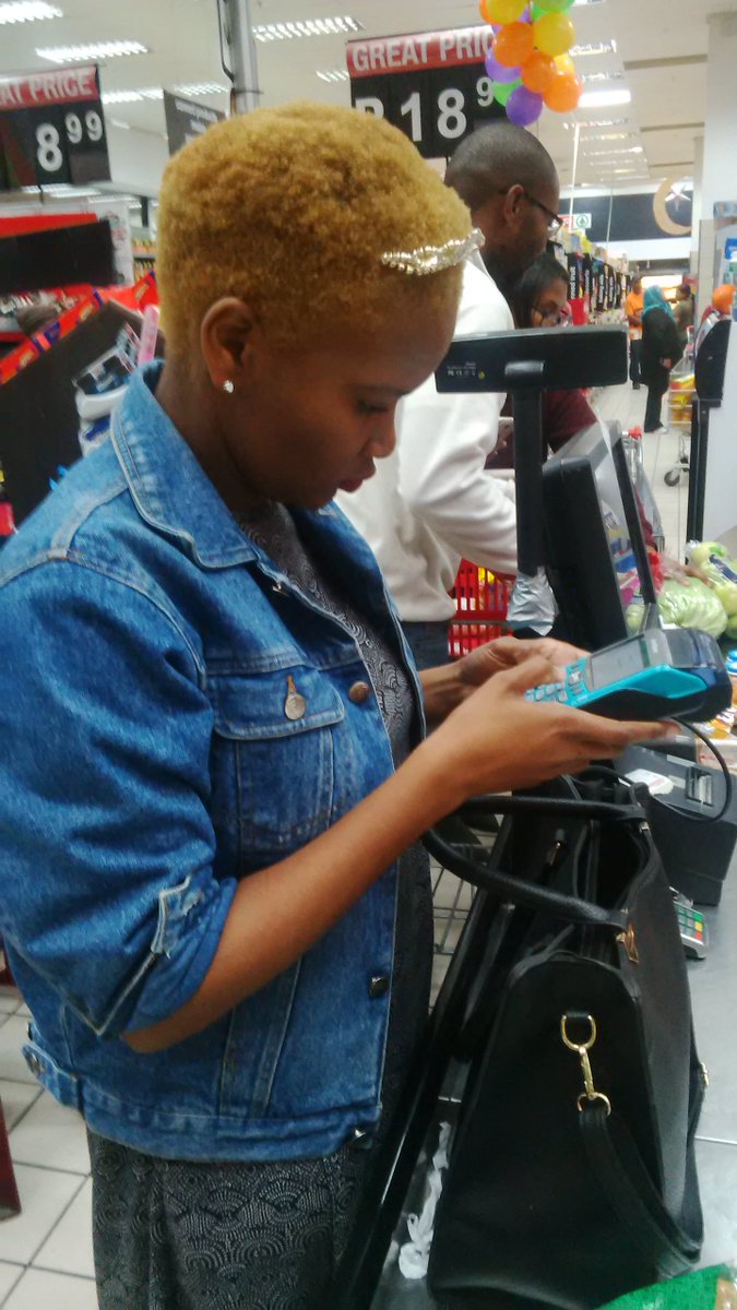 AdoringTankiEm's tweet photo. Tanki Em in Vangate Mall. 
Visuals via @SandyNewbieHair https://t.co/SsNX4yA8Ot
