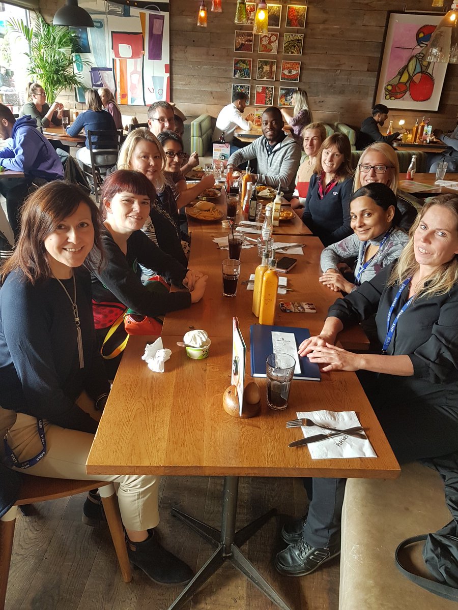 Katya_Co's tweet photo. Good to catch up! @Anne1ie5e thanx 4organising! #FLE17 #TeamBradford @lewiss_karen @rskdance2011 @Qurat_Ahmed @PamelaB04 @BMLAndy @RunningFairy &all :) https://t.co/08TyBTOw1u
