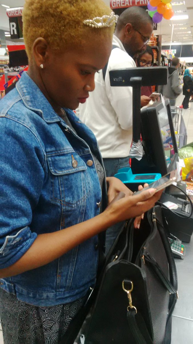 AdoringTankiEm's tweet photo. Tanki Em in Vangate Mall. 
Visuals via @SandyNewbieHair https://t.co/SsNX4yA8Ot